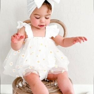 Glitter daisy Bailey's blossoms romper